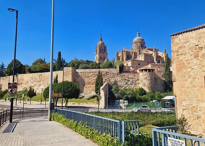 Piso Completo Centrico Y En El Casco Antiguo De 아파트