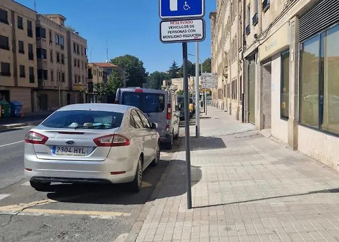 Piso Completo Centrico Y En El Casco Antiguo De 아파트